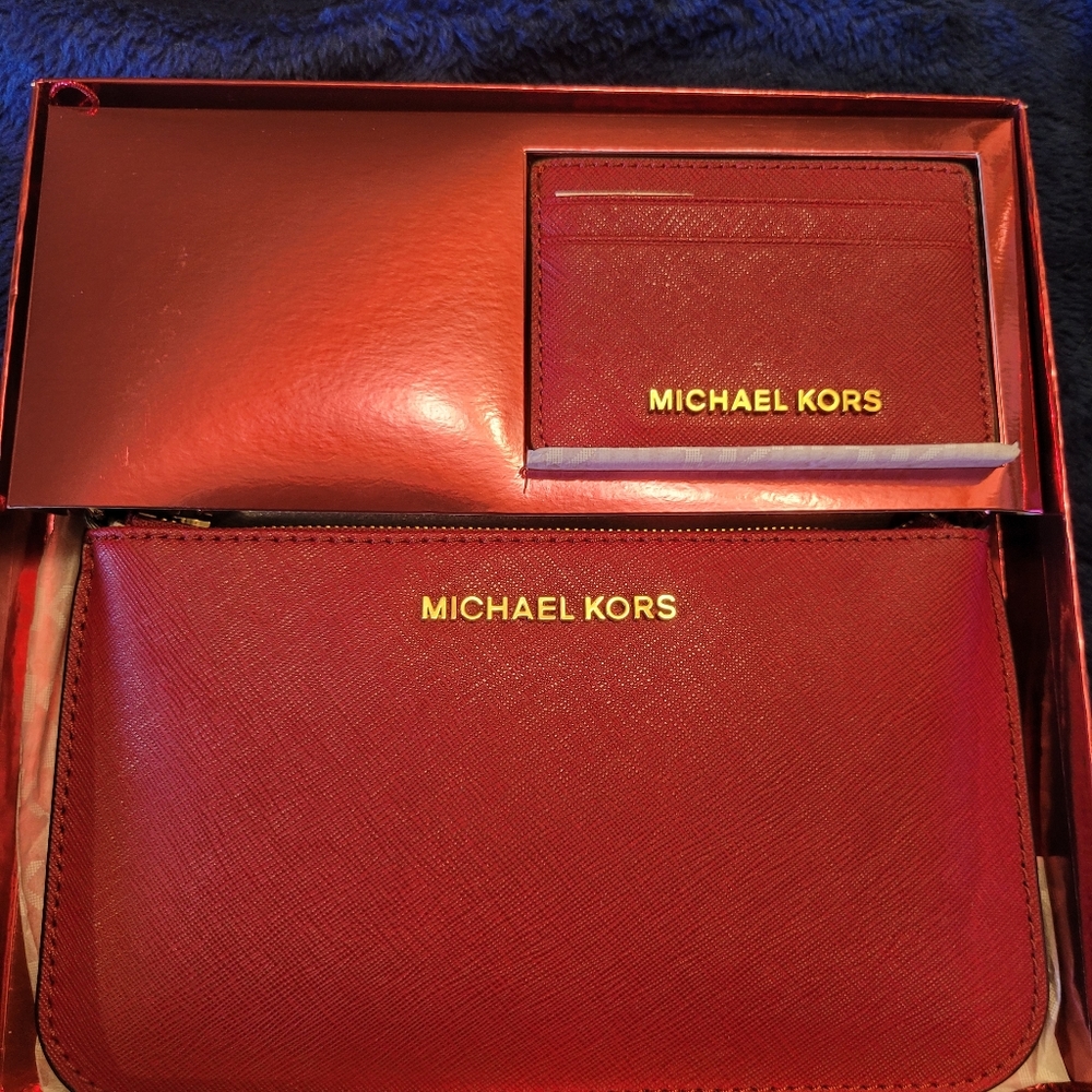 NIB Michael Kors Crossbody and Cardholder Set